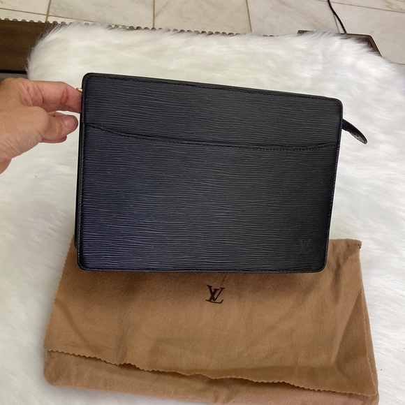 Authentic Louis Vuitton Clutch excellent